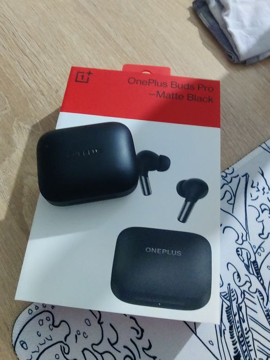 OnePlus Buds Pro (1-ое поколение)