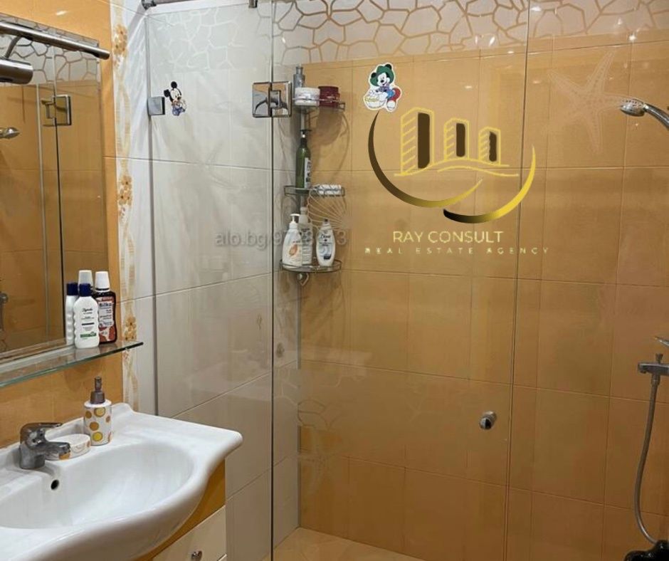 Продава се Многостаен апартамент в Димитровград - 126 кв.м за 518 €/кв.м - Снимка #2