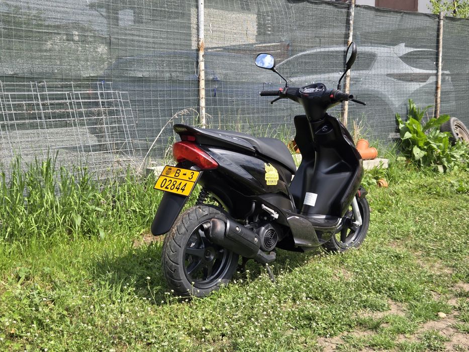 Scuter Yamaha Jog R 2T 49 cc