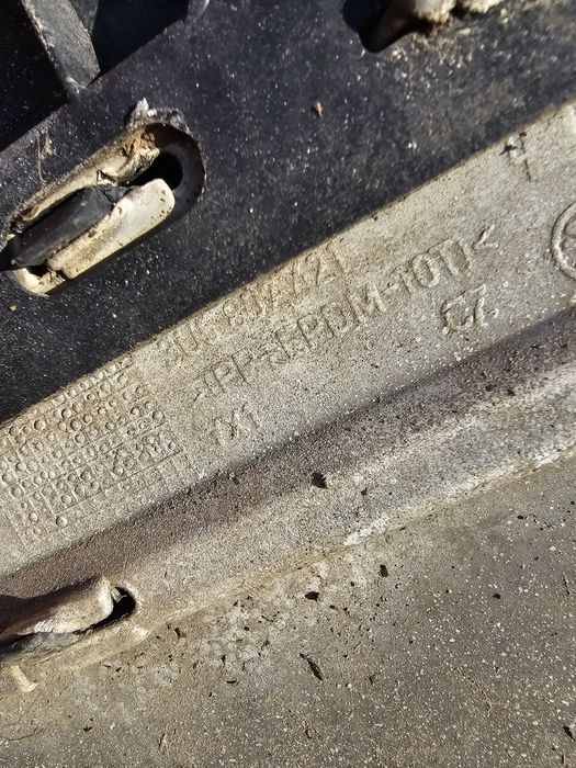 Bara spate Skoda Superb 1 2002-2008 cod 3U5807421