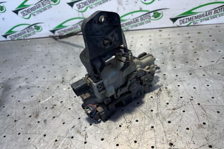 Broasca usa spate dreapta Skoda Octavia prima generatie