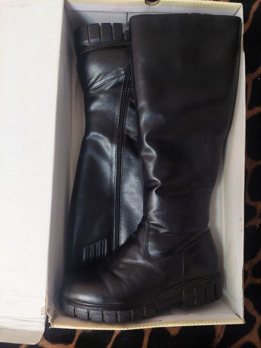 Продам сапоги зимнии