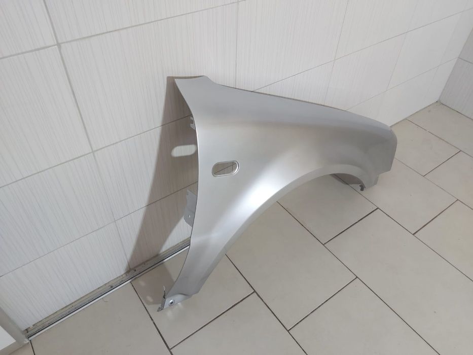 Aripa Fata Dreapta VW Passat B5.5 2004-2005 (LA7W (Gri))