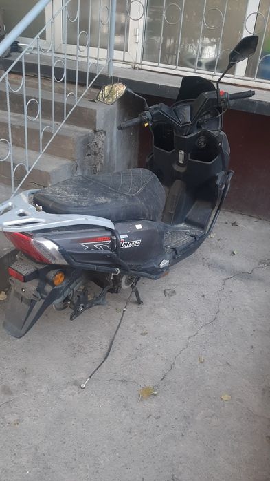 Продается скутер, требует ремонта