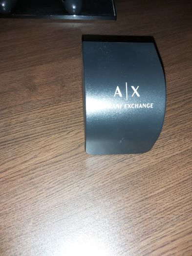 Часовник Armani Exchange с кожена каишка