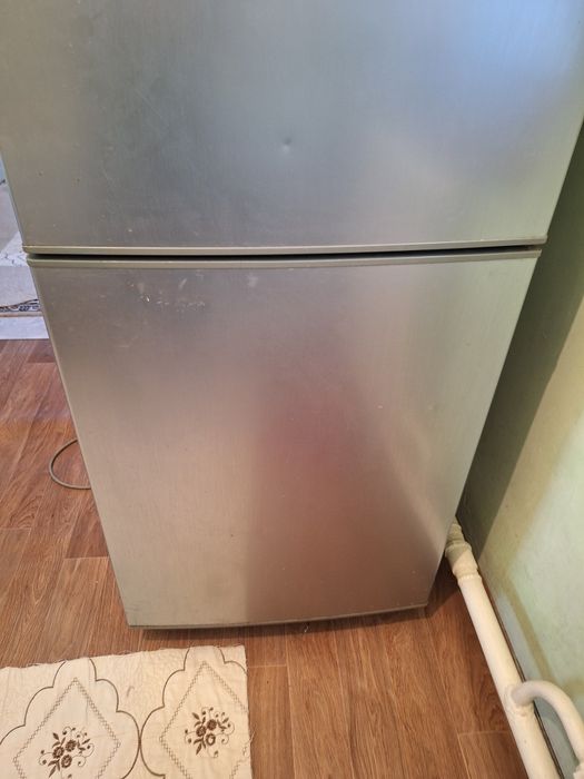 Продам  Холодильник LG