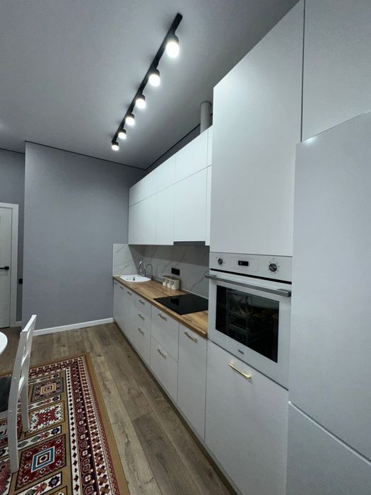 Срочно продам  2 комнатную новостройку