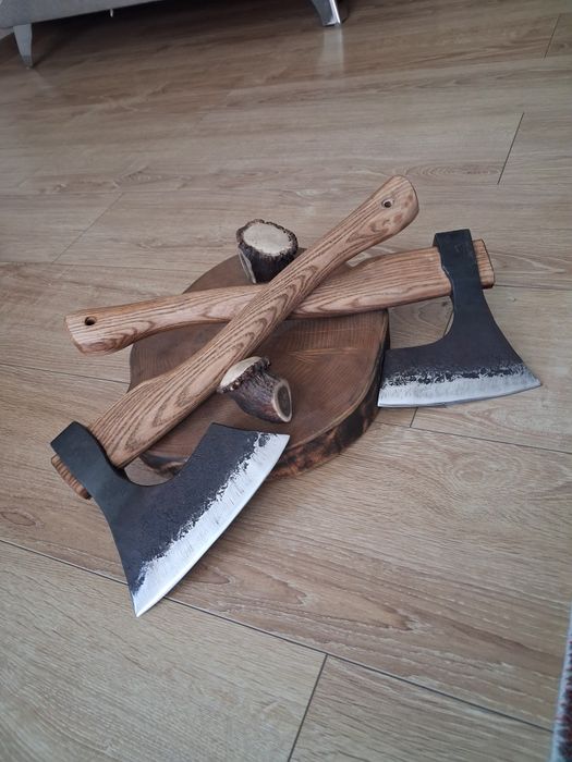 Piolet otel arc coada de frasin