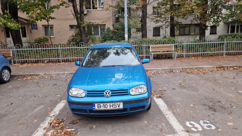 Autoturism Volkswagen Golf 2004