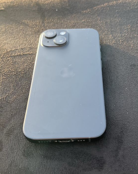 I phone 15 (256gb)