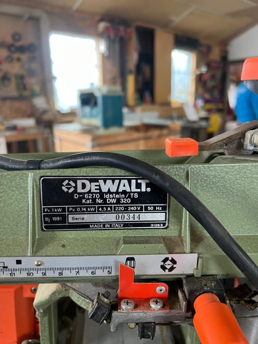 Fierăstrau Circular DeWalt