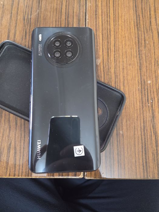 Телефон Huawei nova 8i