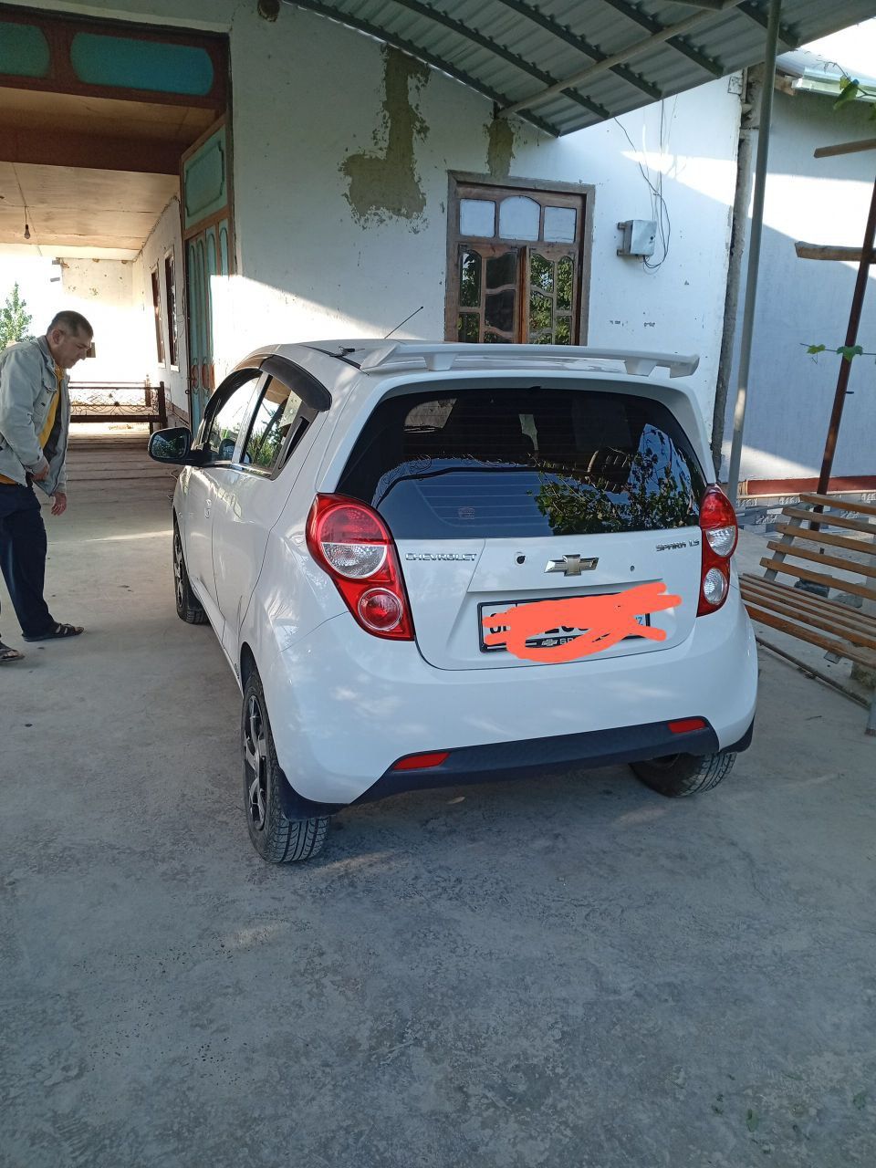 Chevrolet Spark sotiladi