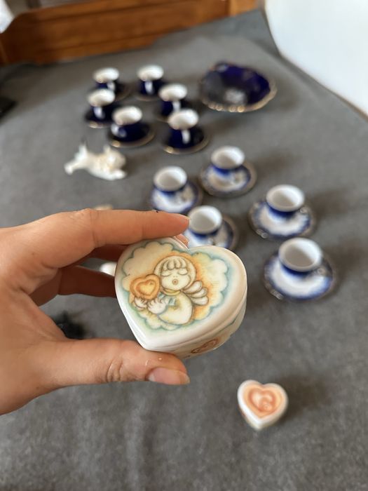 2 cutii accesorii, portelan