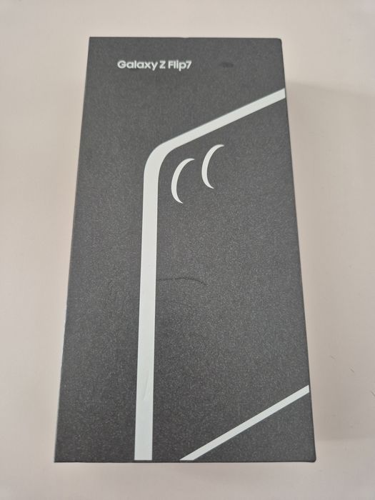 Samsung Z Flip 7 256gb Nou