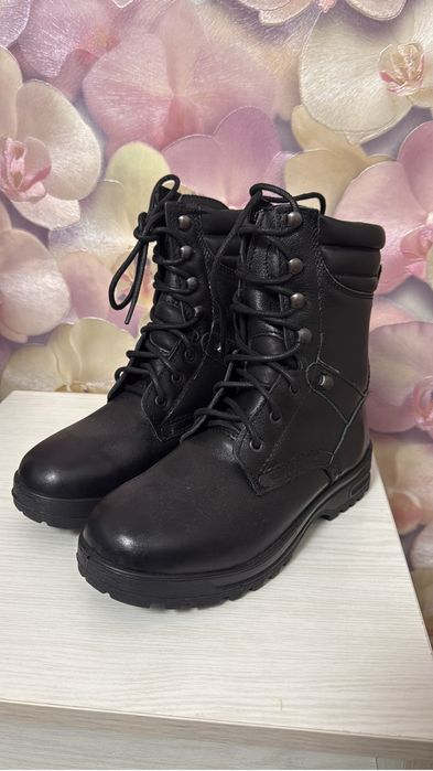 Продаю новые берцы