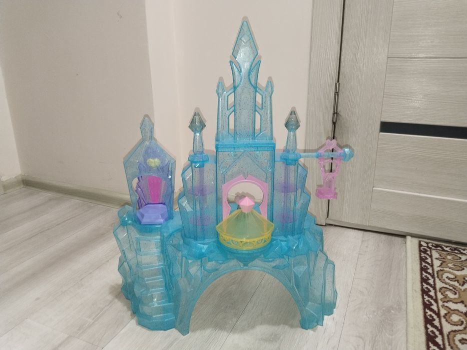 Замок Эльзы, на батарейках,музыкальная