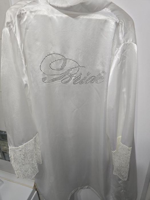 Halat mireasa dantela și strasuri