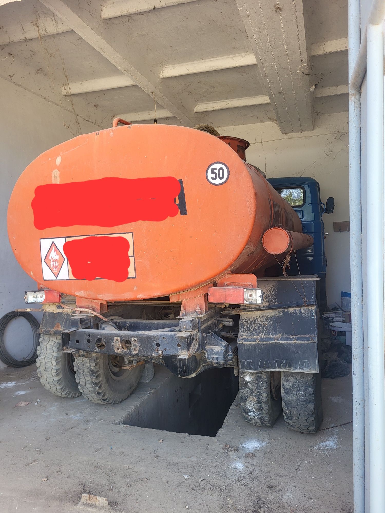 Gaz 66 Benzavoz sotiladi.