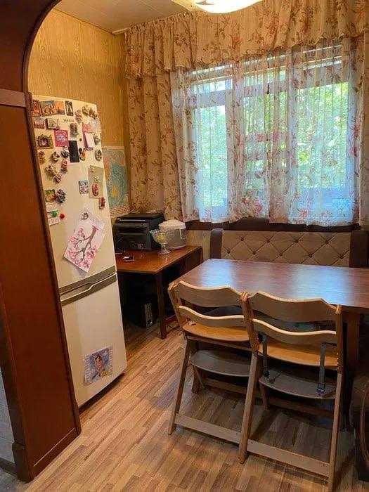 Продается 2-комнатная квартира, массив Карасу-1, ориентир школа № 209