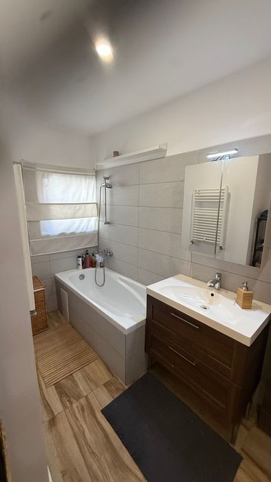 Apartament cu 3 camere spațios la mansarda  cu terase de 20mp