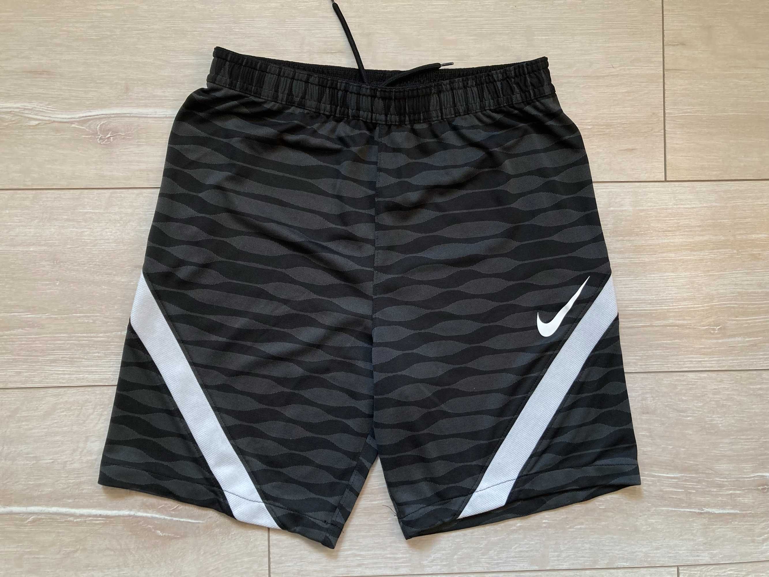 Найк Nike Strike E21  къси панталони къс панталон шорти размер XS / S