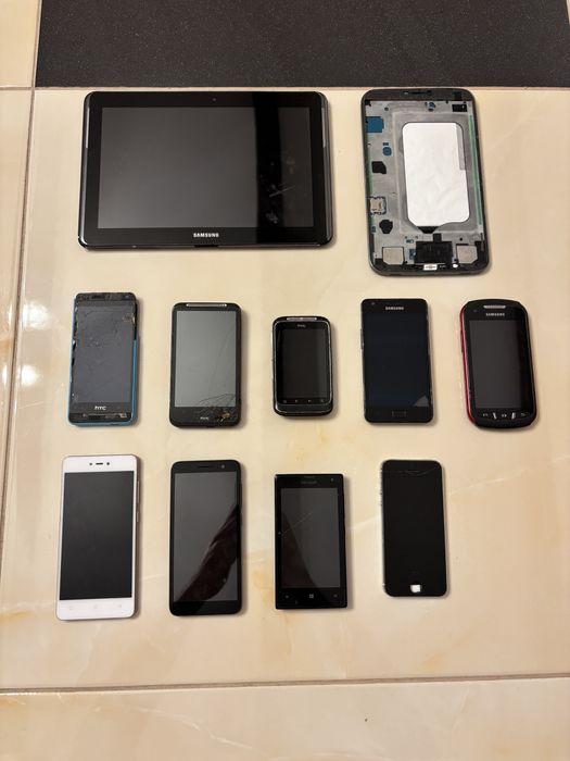Lot telefoane + tablete (11 bucati), pornesc/piese