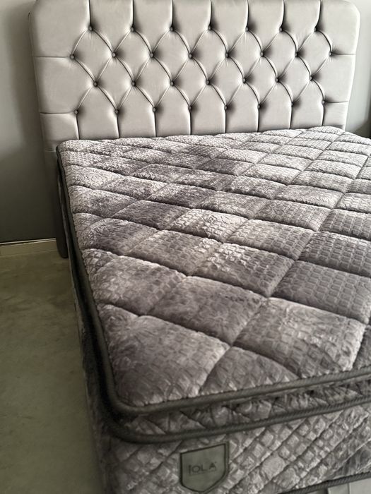 Тапицирано луксозно легло
