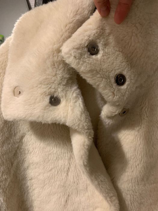 Куртка из искусственного меха.