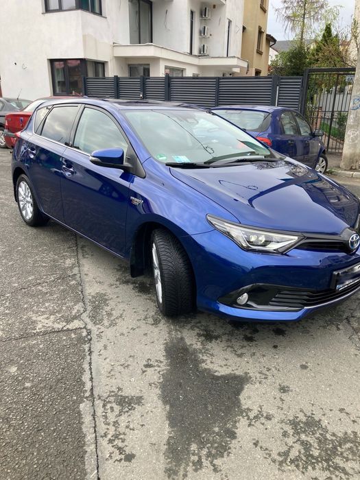 Toyota Auris Hybrid