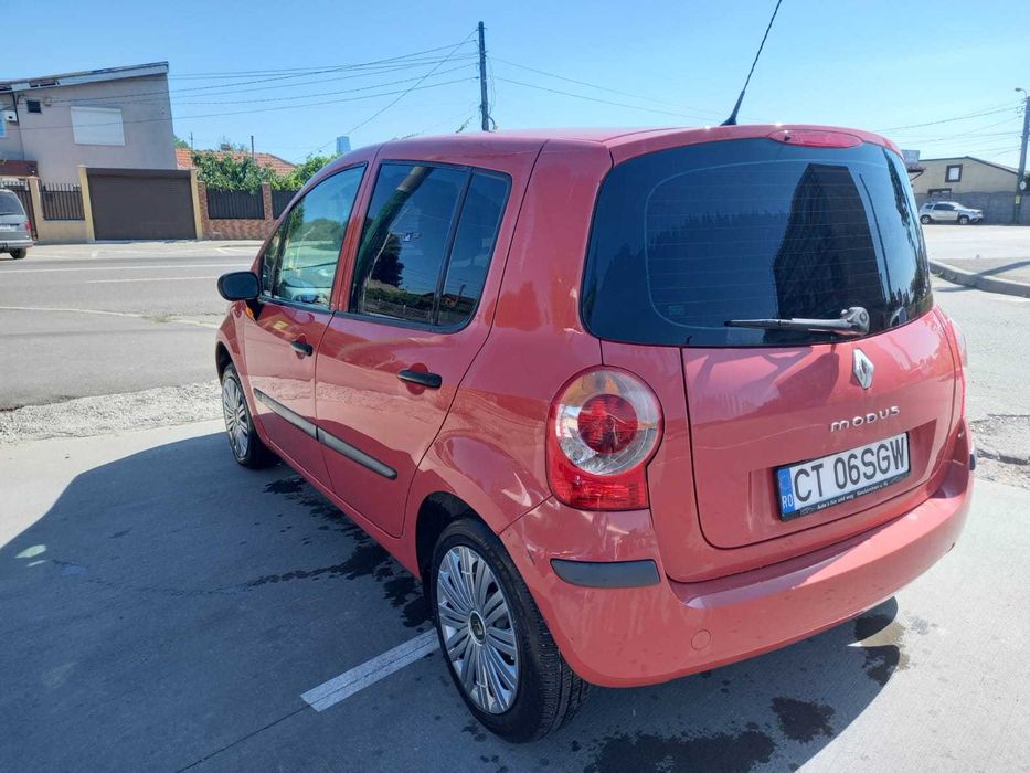 Vând Renault Modus