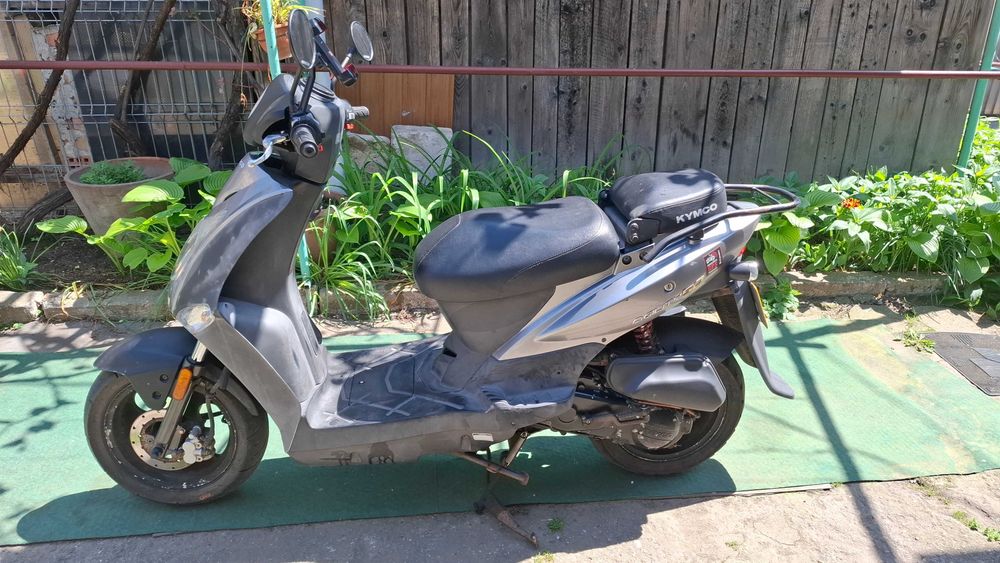 Kymco Agillity  50 cc de vanzare 25Km in acte. 4750 lei. fara permis.