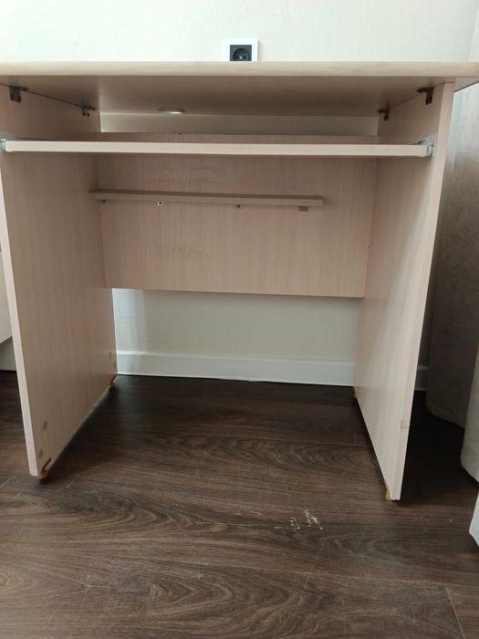 Продаётся стол компьютерный