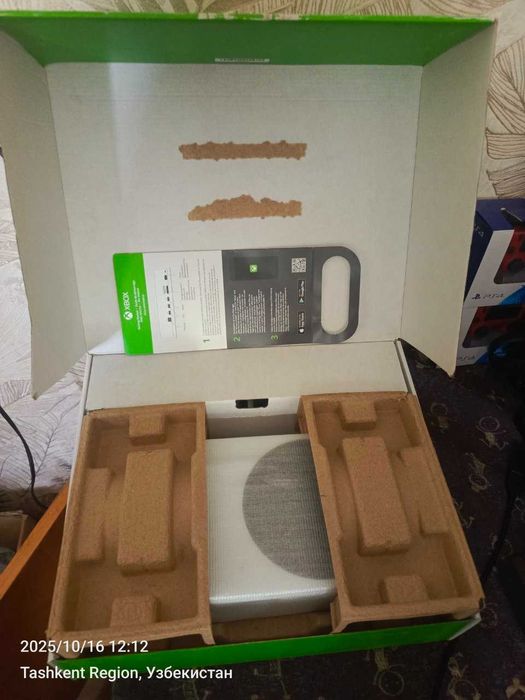 Xbox series s 512гб 2 джойстик игры в идеальном состоянии