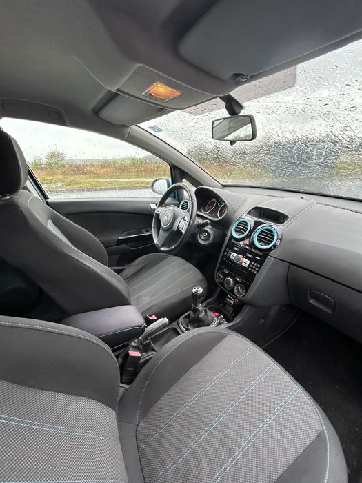 Vând Opel Corsa D 2011