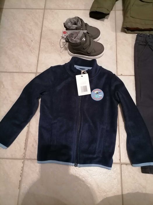 Set geaca pantaloni primark ptr copil 2-3ani