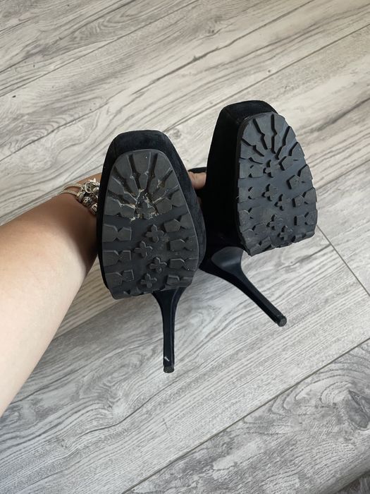 Pantofi guess piele intoarsa