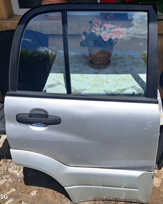 Задна дясна врата за Сузуки гранд витара 1998-2005