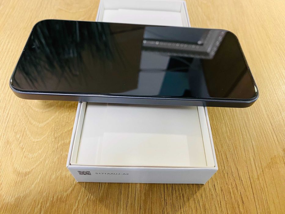 ЧИСТО НОВ !!! HONOR 400 Lite, 8GB RAM, 256GB, Velvet Black