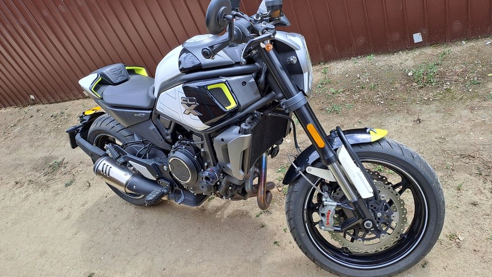Motocicleta CF MOTO 700CLX SPORT