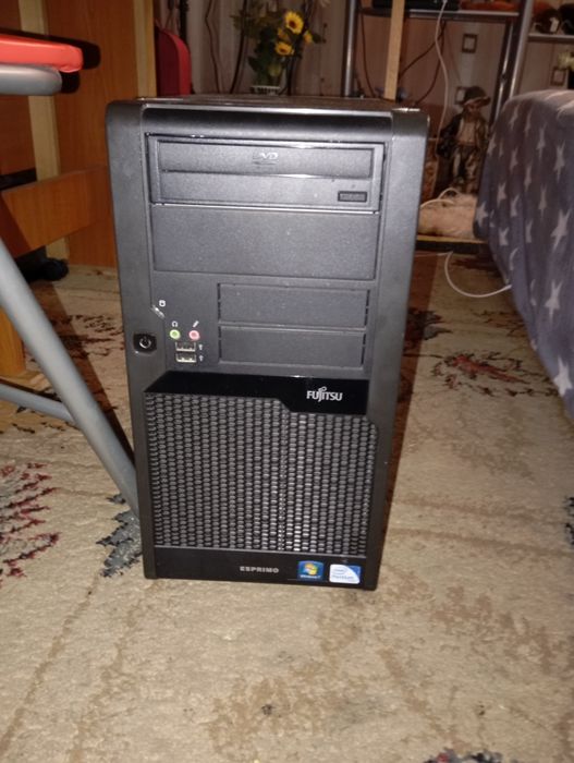 Fujitsu Calculator, Unitate PC i3, 4GB RAM, SSD