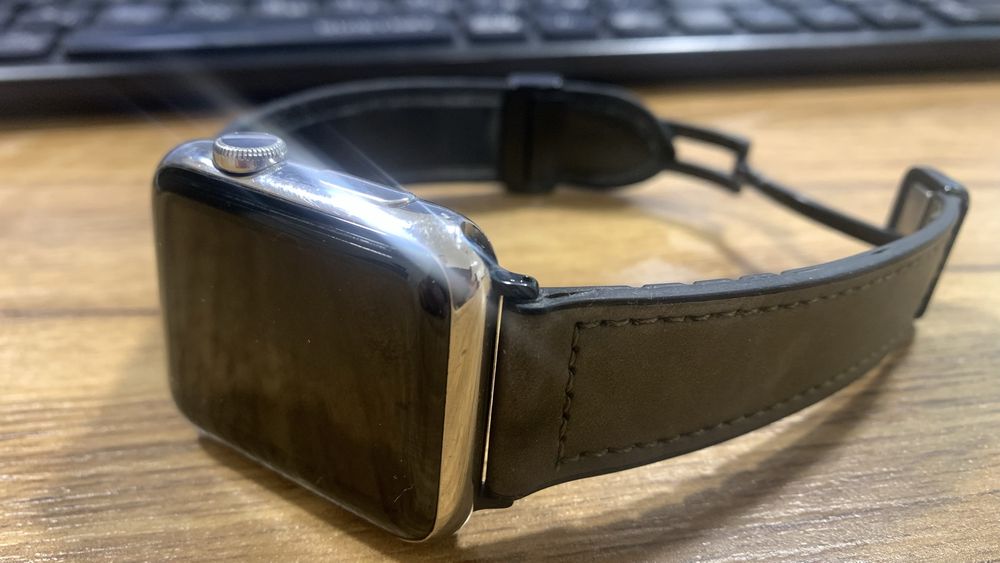 Продам Apple watch 42мм