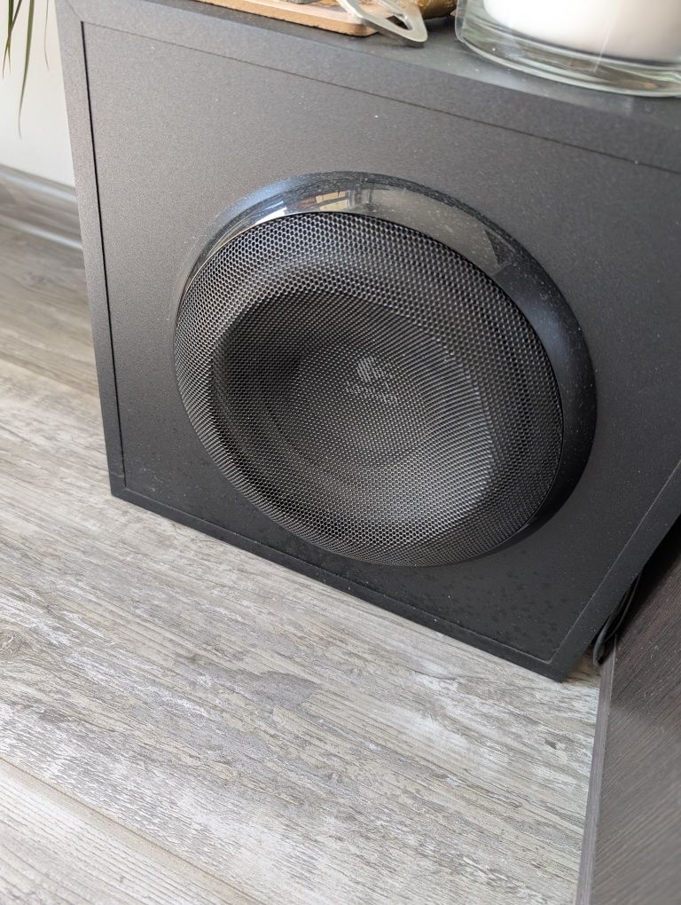Logitech z623 2.1 THX certified
