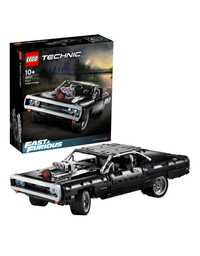 Конструктор LEGO Dom Dodge Charger 42111, деталей 1077 шт