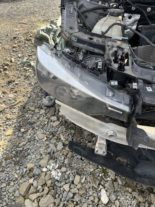 Far faruri stanga sau dreapta bmw f30 fara xenon