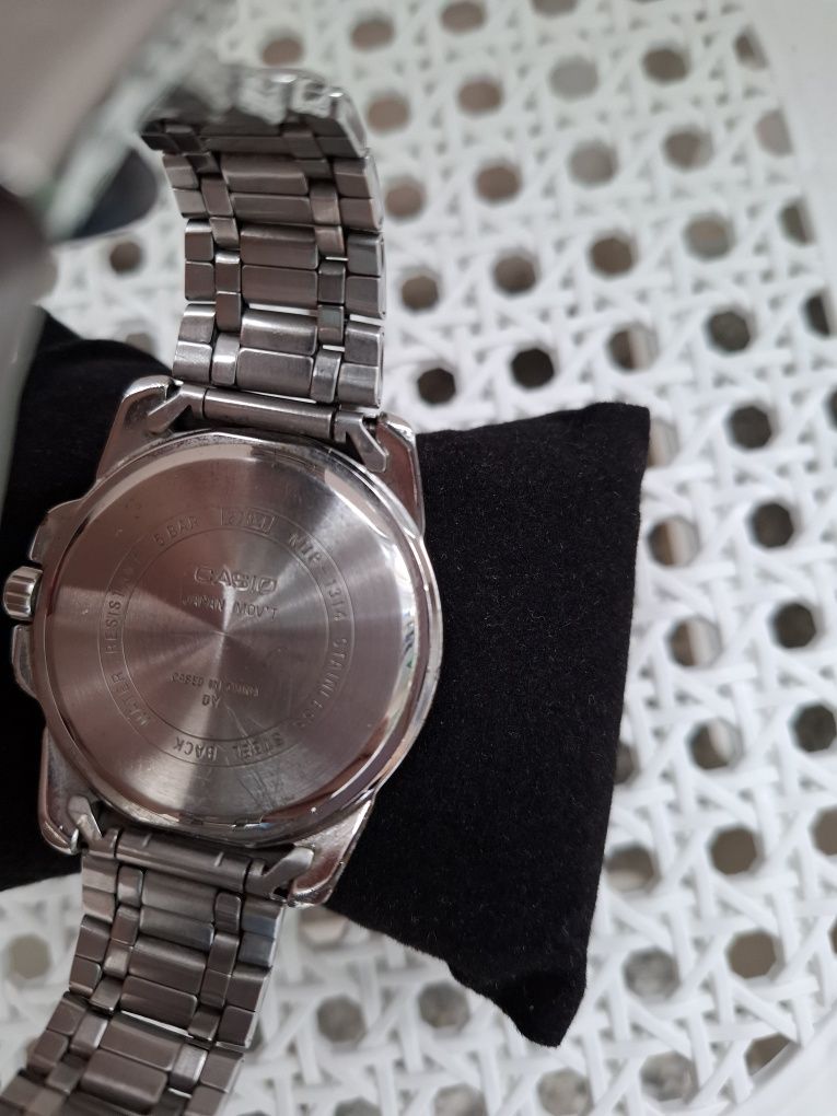Ръчен часовник CASIO