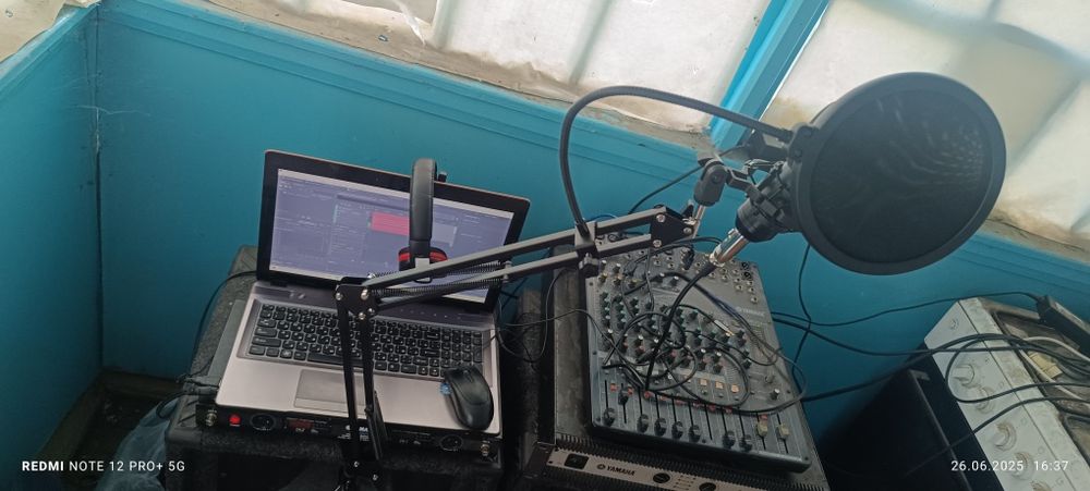 Продам микшер колонки усилитель комплект микрофон