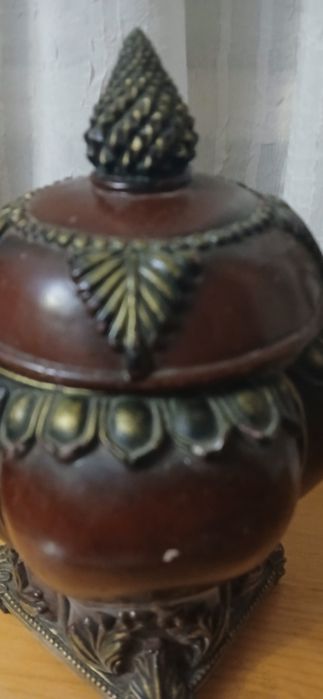 Източна урна,ваза,кутия за съхранение