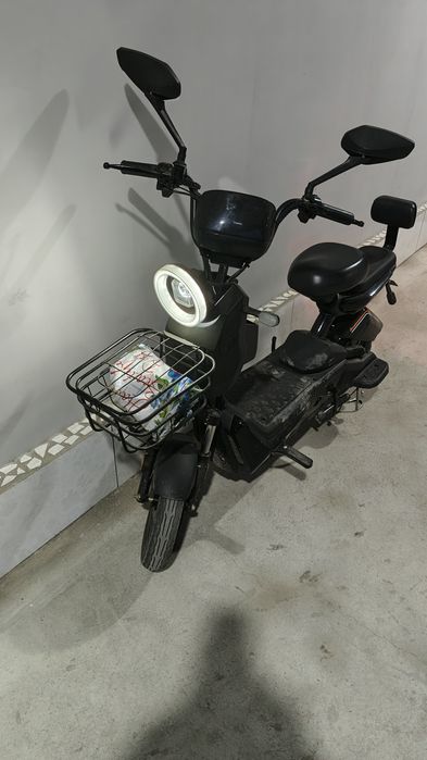 Skuter sotiladi 5 tali akumulyator