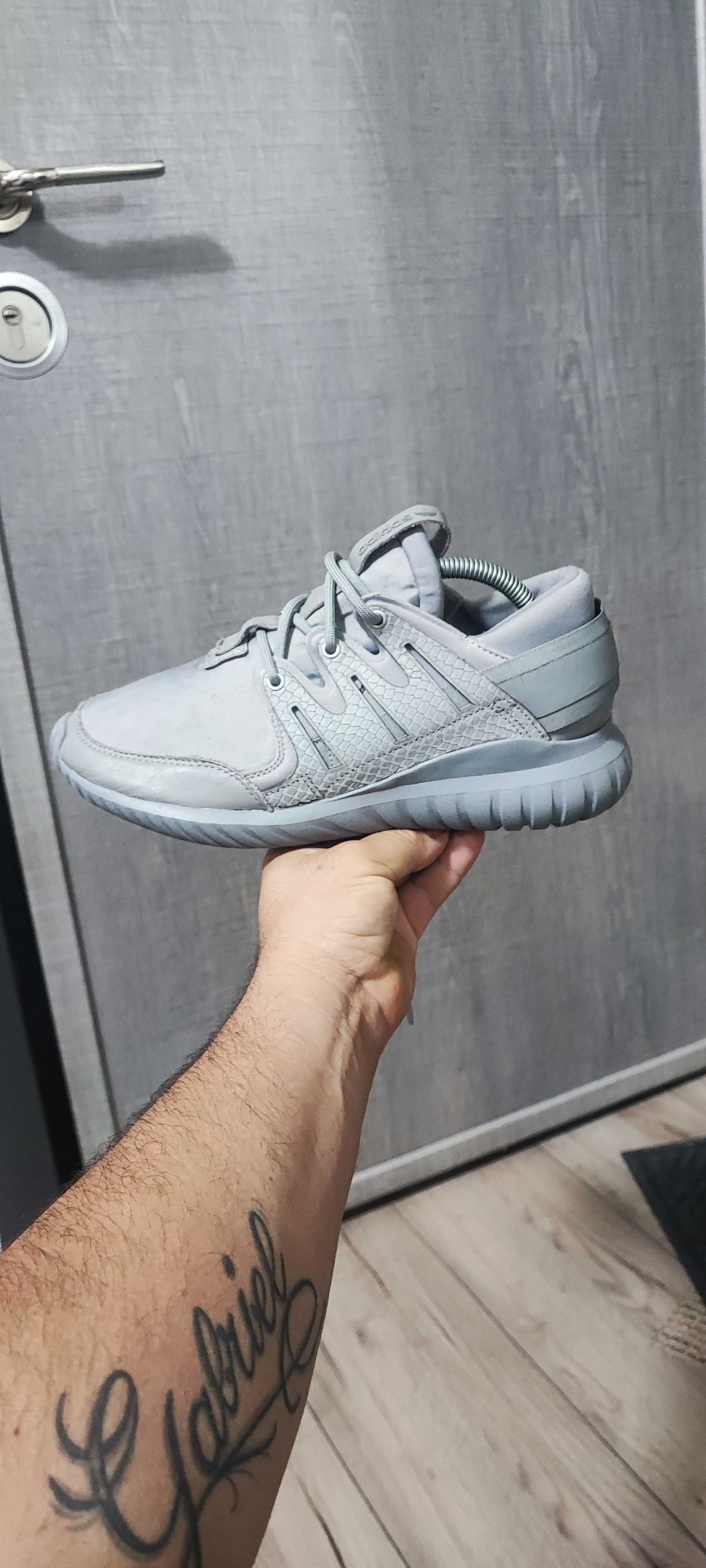 Adidas tubular nova Nr 40.5